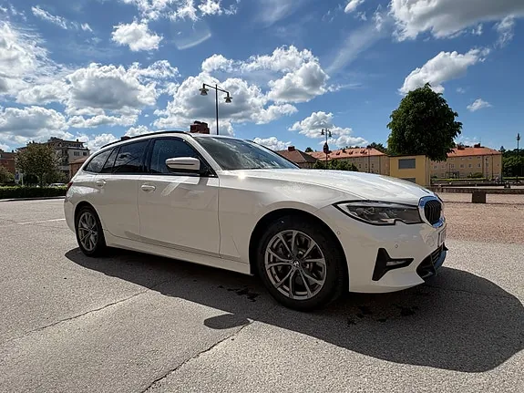 BMW 330E 2021 photo 4