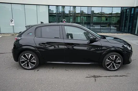 Peugeot 208 2021 photo 4