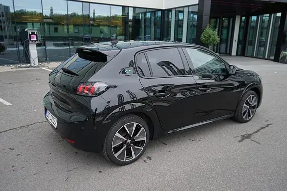 Peugeot 208 2021 photo 5