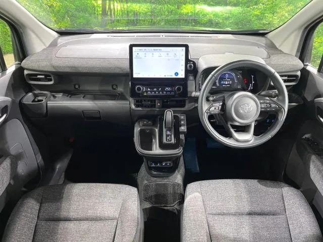 Toyota Sienna Hybrid Z 2023 photo 2