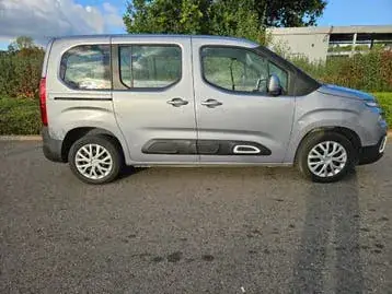 Citroen Berlingo 2021 photo 2