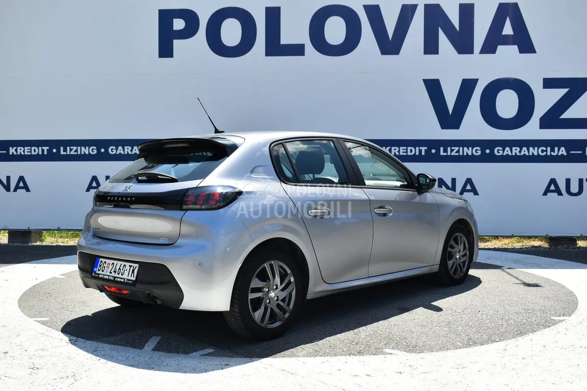 Peugeot 208 2022 photo 5