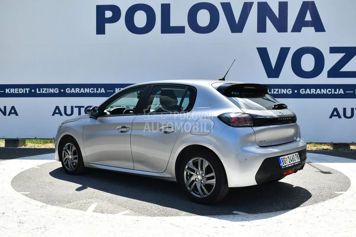 Peugeot 208 2022 photo 3
