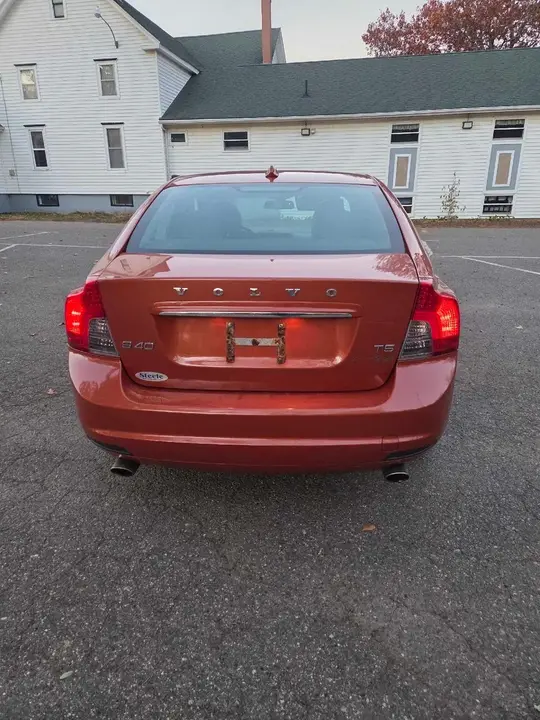 Volvo S40 2011 photo 4