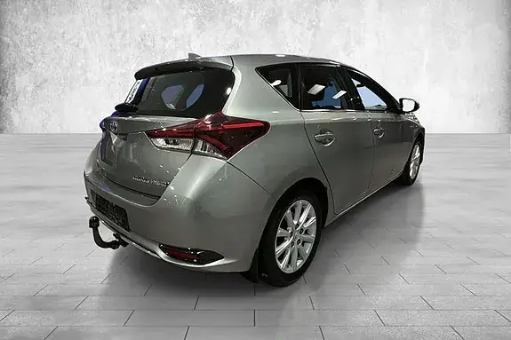 Toyota Auris 2016 photo 5