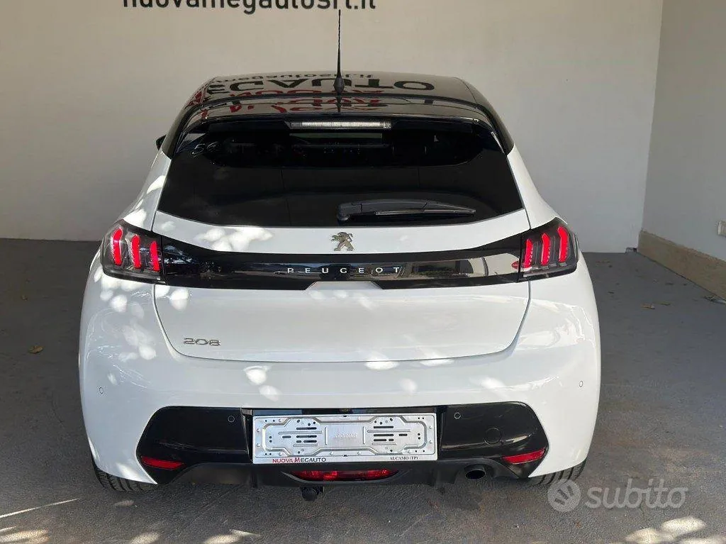 Peugeot 208 2021 photo 5