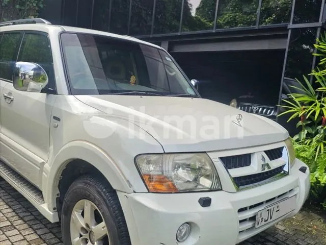 Mitsubishi Montero 2005 photo 2