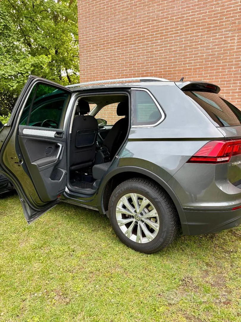 Volkswagen Tiguan 2018 photo 2