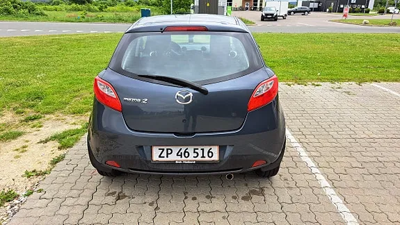 Mazda 2 2008 photo 2