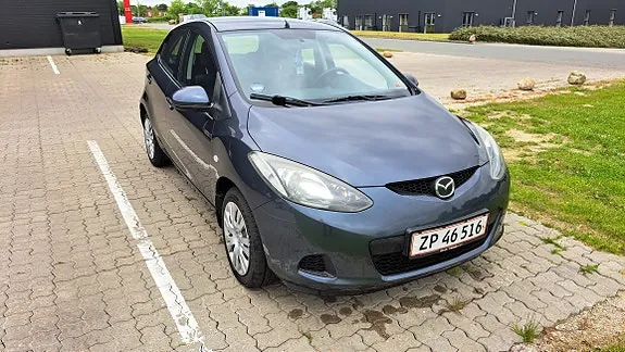 Mazda 2 2008 photo 4