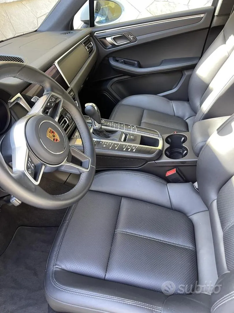 Porsche Macan 2021 photo 3