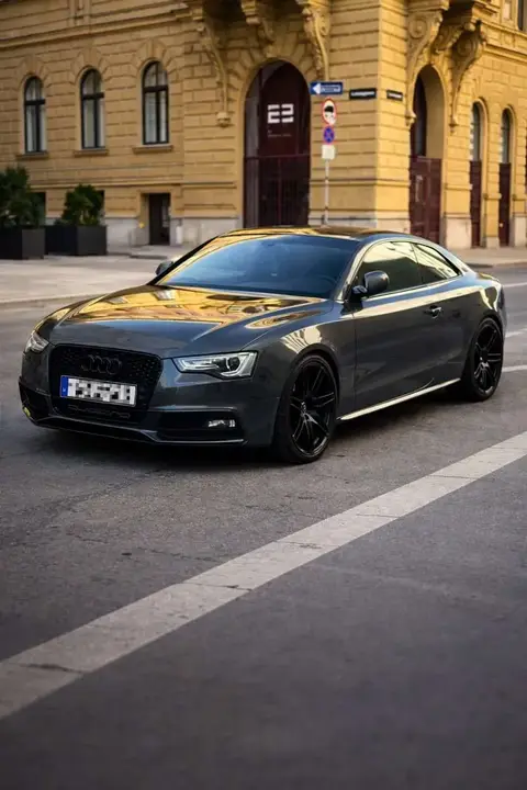 Audi A5 2012 photo 2