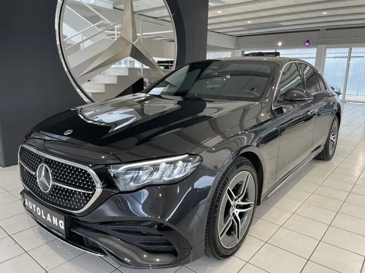 Mercedes-Benz E-Class 2025 photo 2