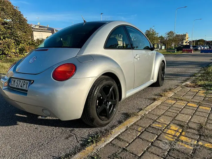 Volkswagen New Beetle 2005 photo 3