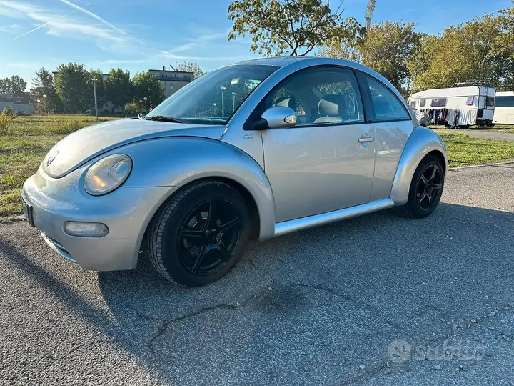 Volkswagen New Beetle 2005 photo 2