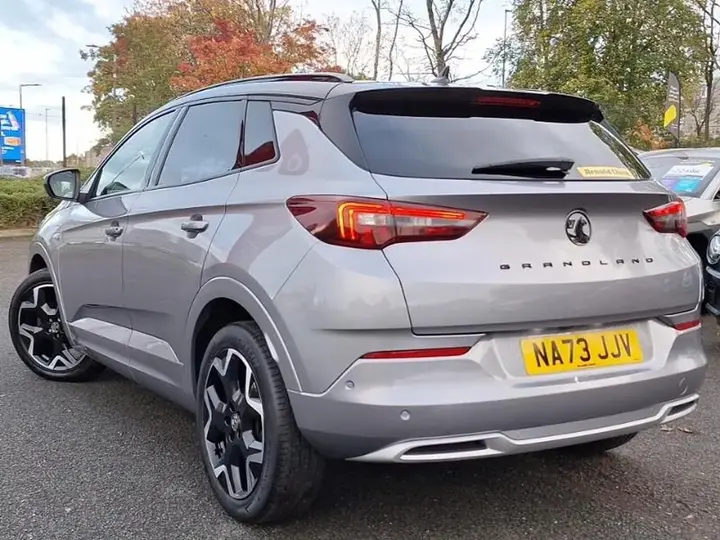 Vauxhall Grandland 2023 photo 2