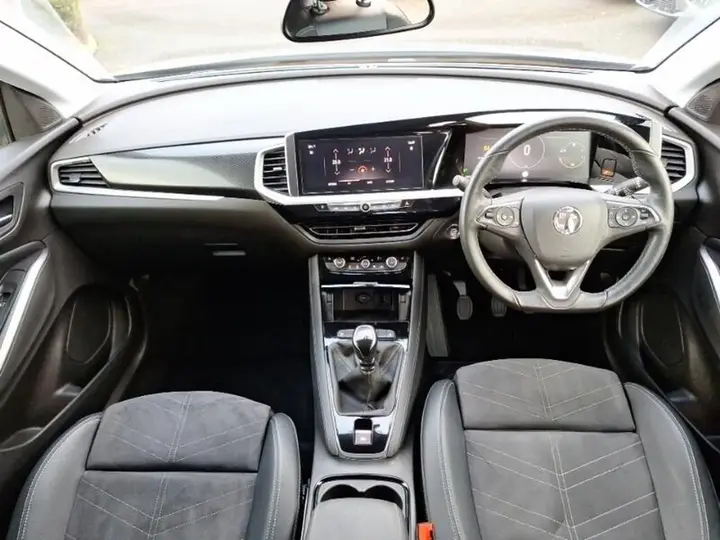 Vauxhall Grandland 2023 photo 3