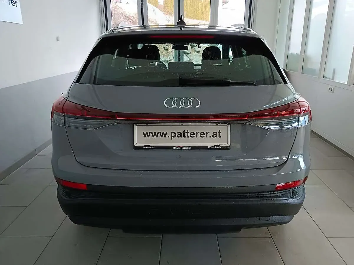Audi Q4 2025 photo 3
