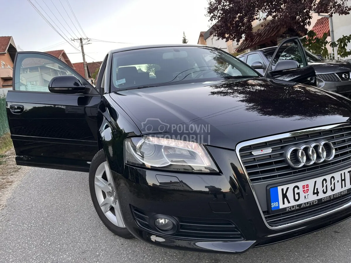 Audi A3 2010 photo 2