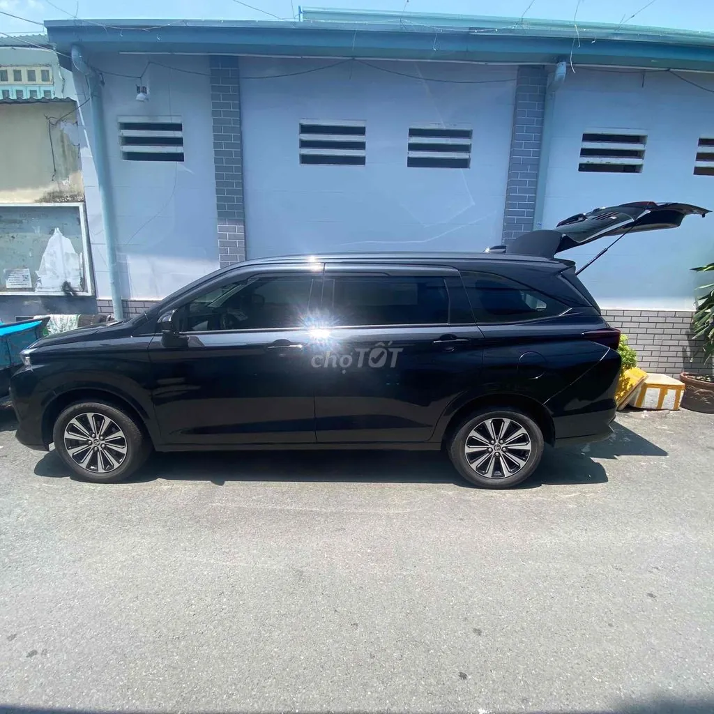 Toyota Avanza Premio