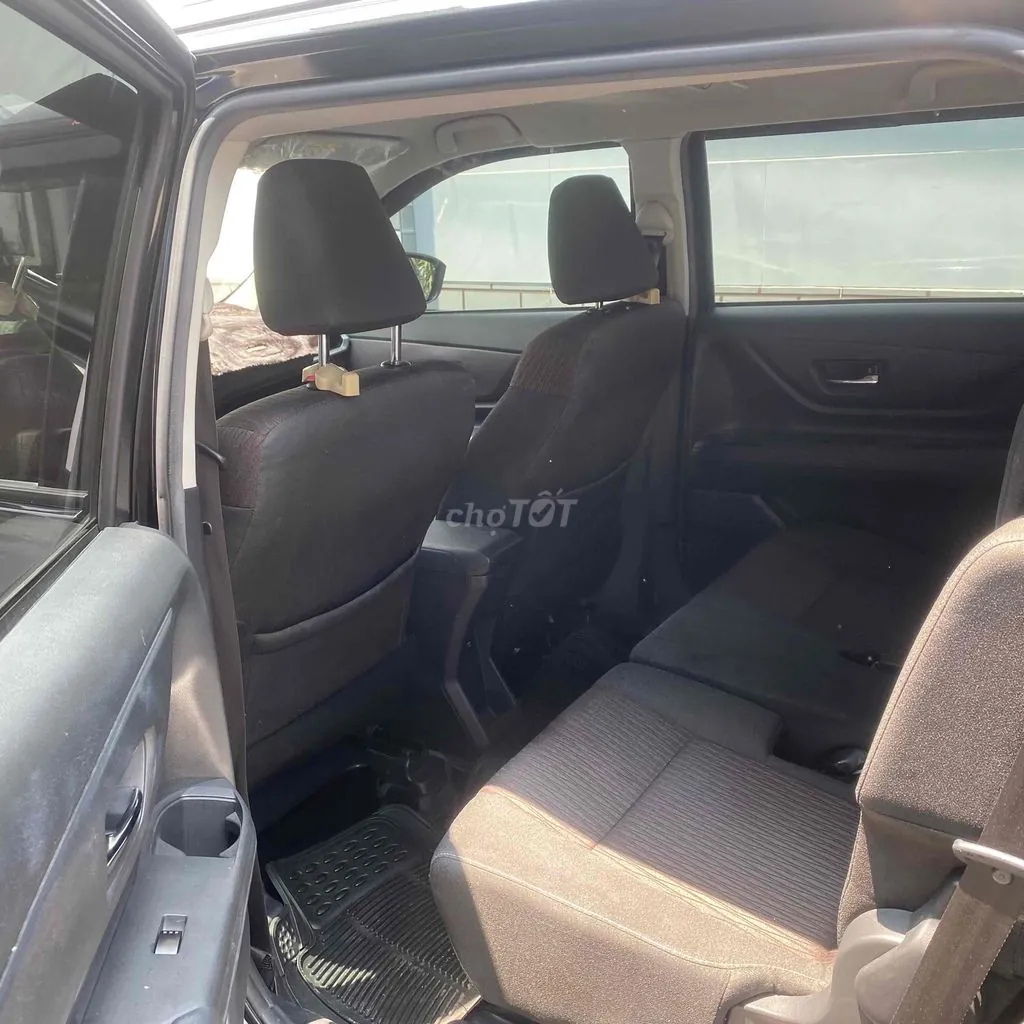 Toyota Avanza Premio 2024 photo 3