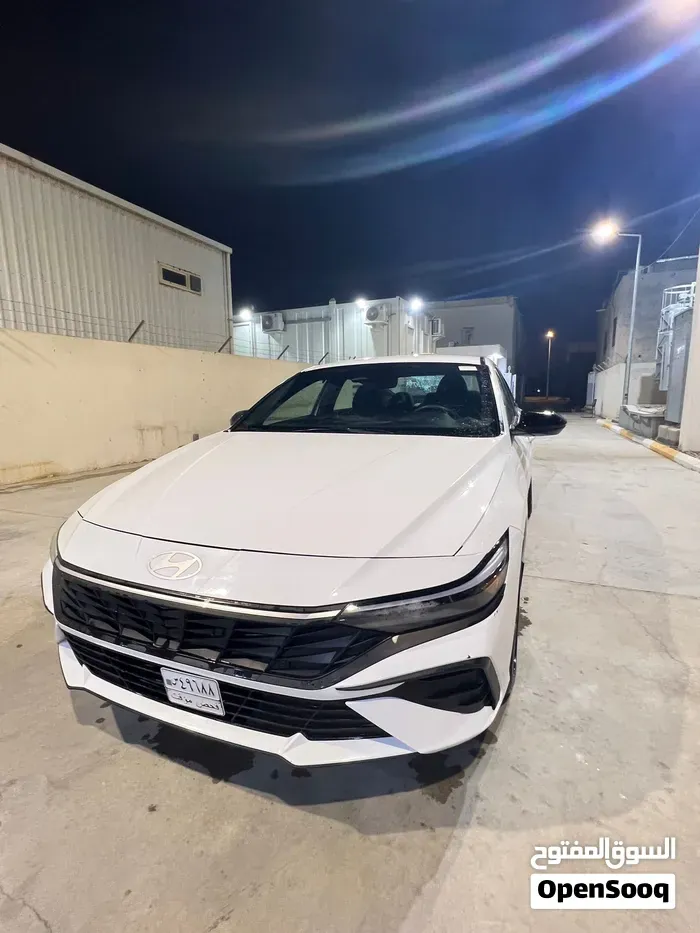 Hyundai Elantra 2025 photo 2