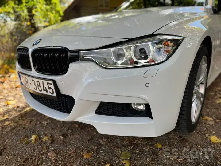 BMW 330D 2013 photo 4