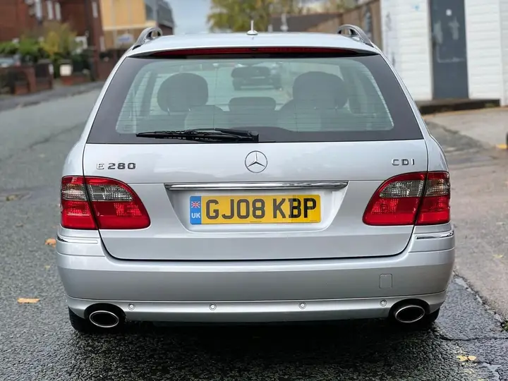 Mercedes-Benz E-Class 2008 photo 5