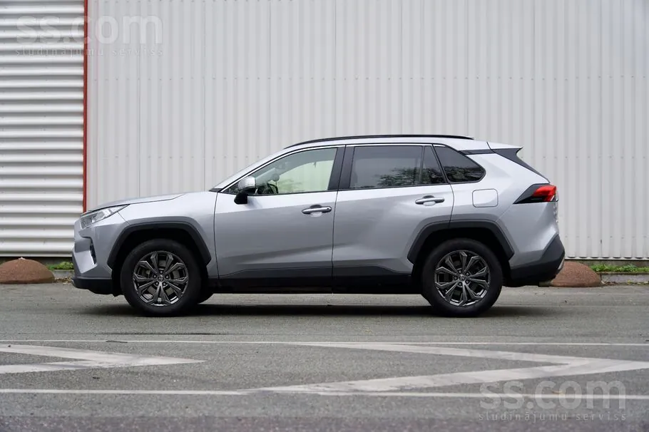 Toyota Rav4 2022 photo 2