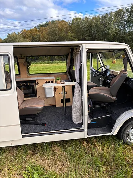 Mercedes-Benz 207 1981 photo 5