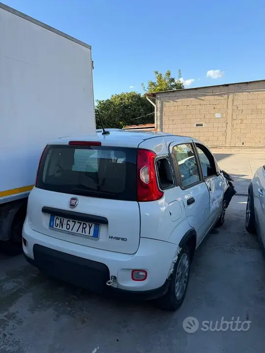 Fiat Panda 2023 photo 2