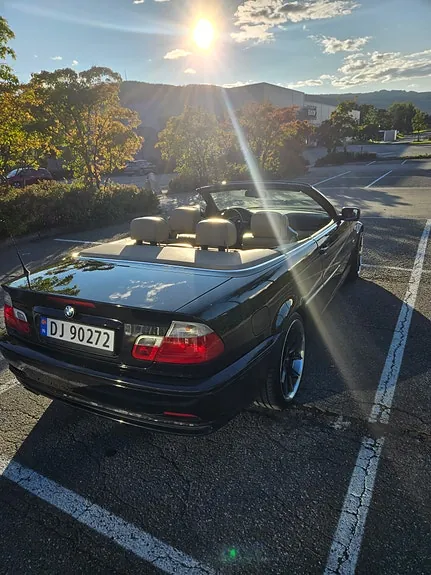BMW 323I