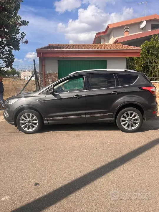 Ford Kuga 2019 photo 2