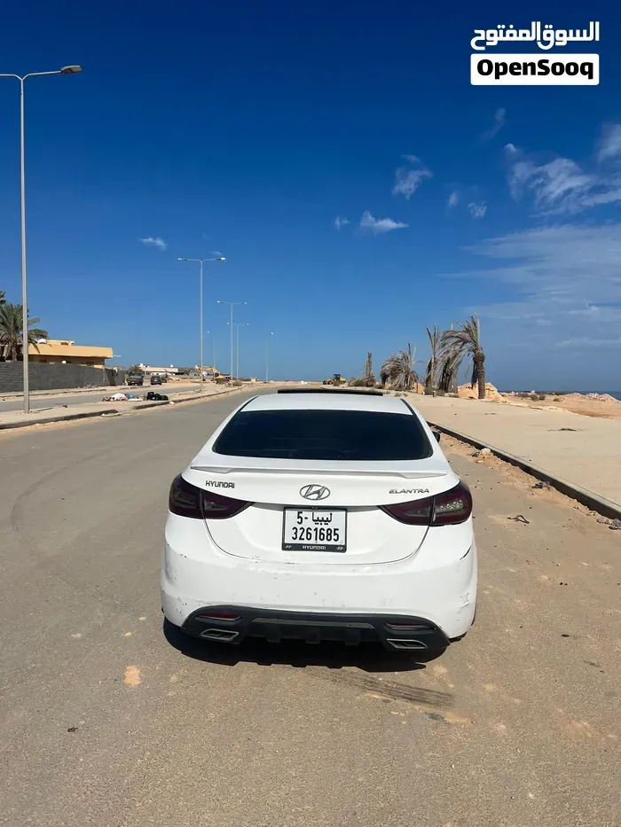 Hyundai Elantra 2014 photo 2