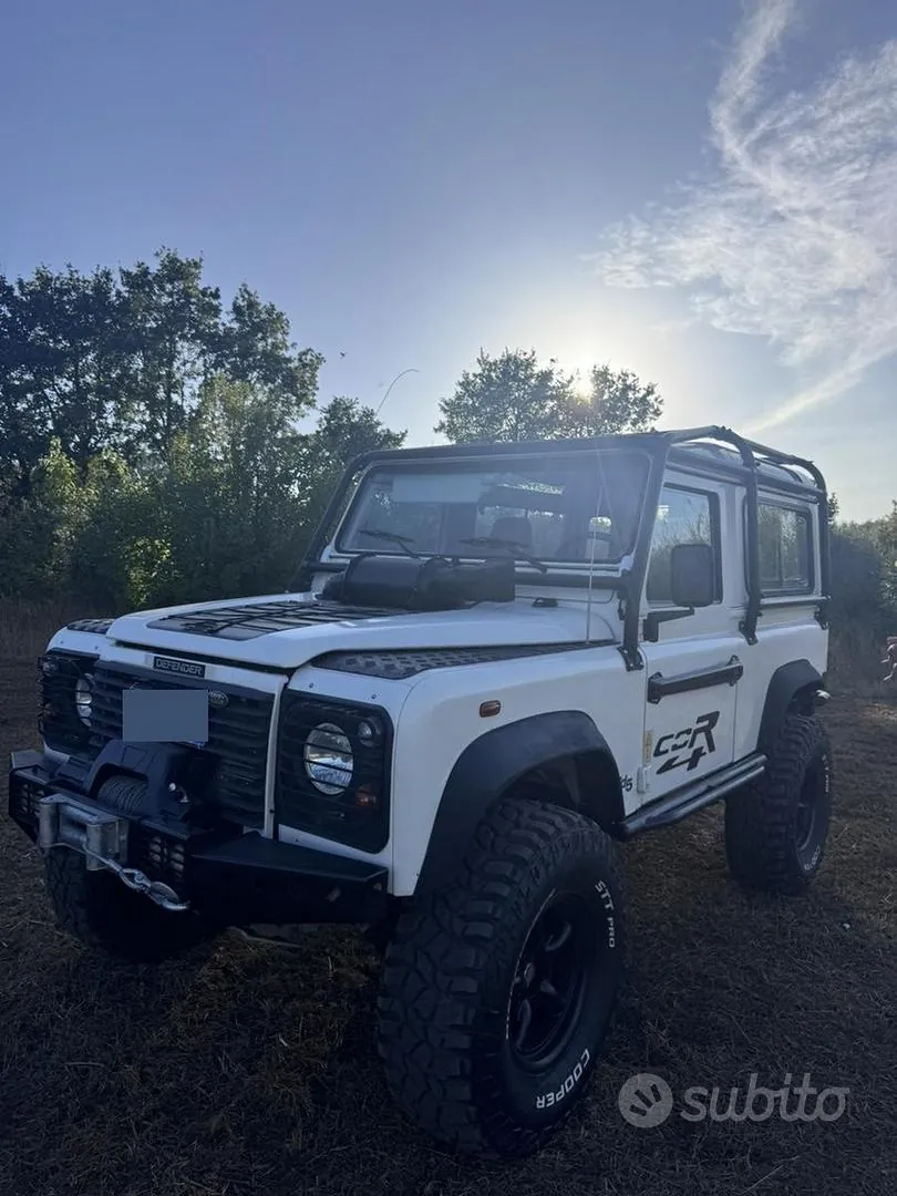 Land Rover Defender