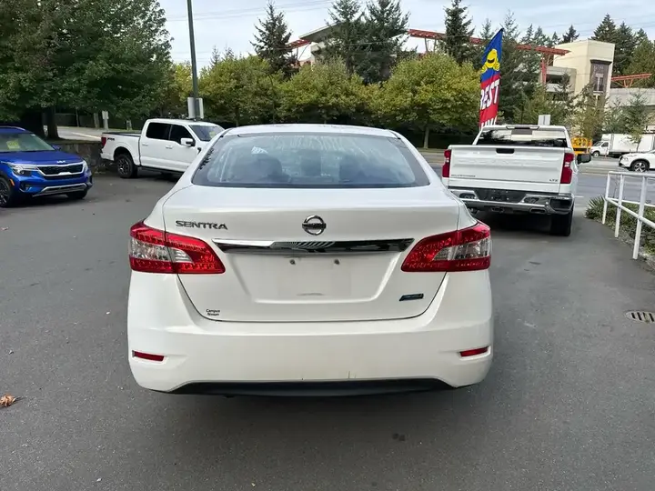 Nissan Sentra 2014 photo 4
