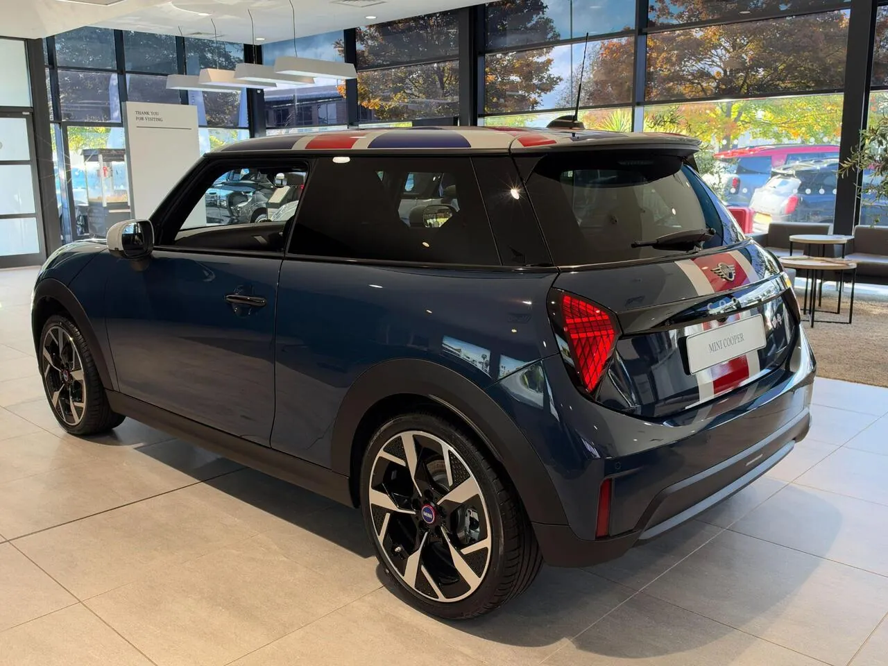 Mini Cooper S 2026 photo 2
