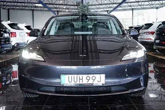 Tesla Model 3 2024 photo 2