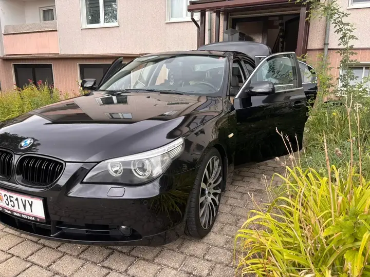BMW 5 Series 2006 photo 2