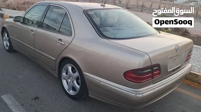 Mercedes-Benz E-Class 2001 photo 3