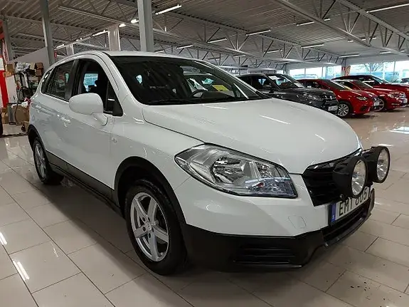 Suzuki S-Cross 2015 photo 3