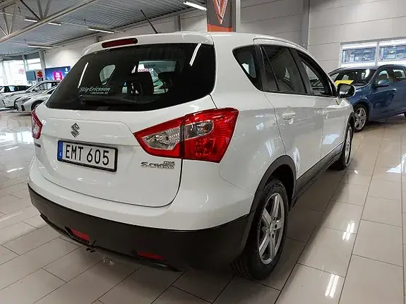 Suzuki S-Cross 2015 photo 5