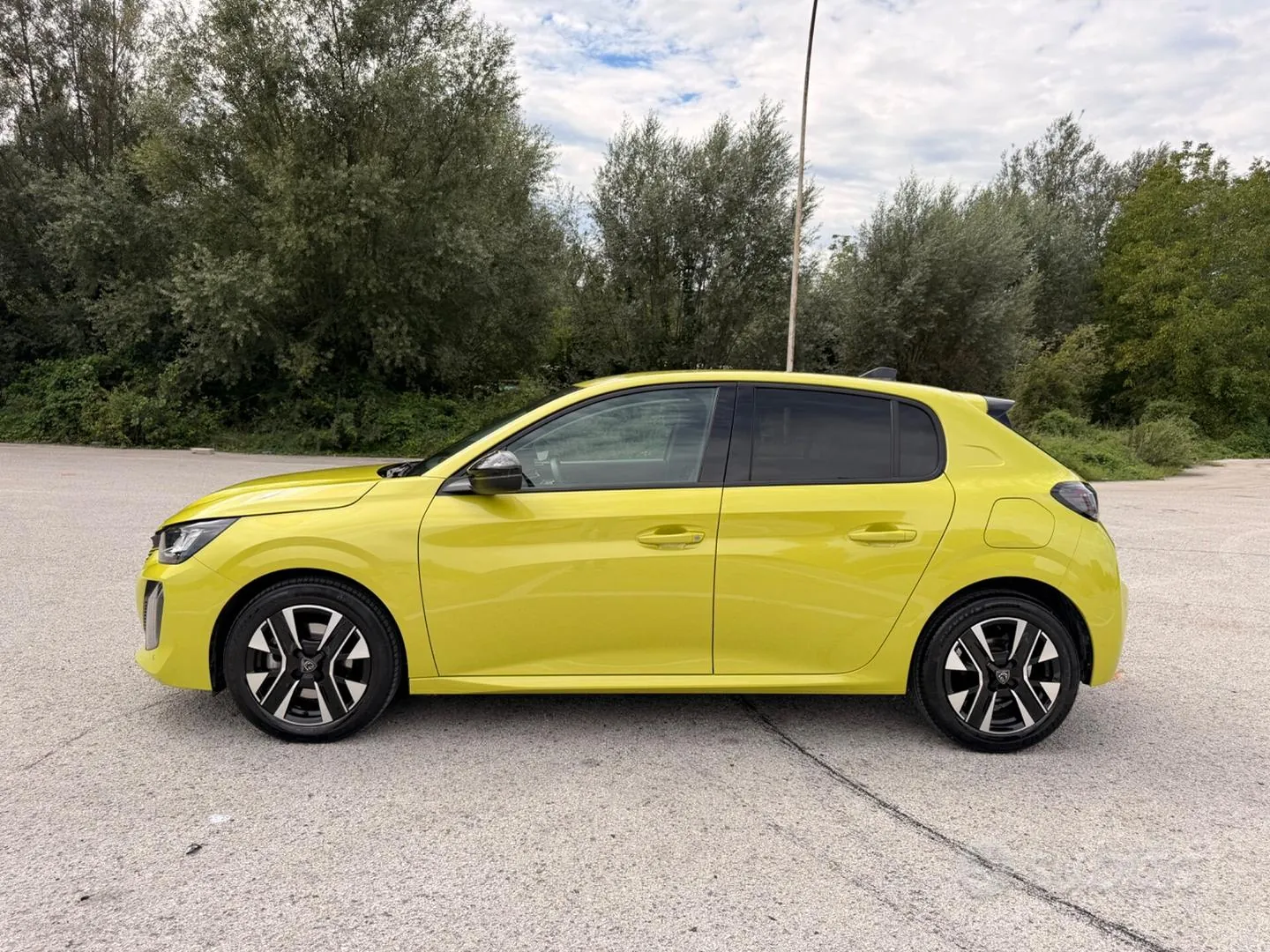 Peugeot 208 2025 photo 4