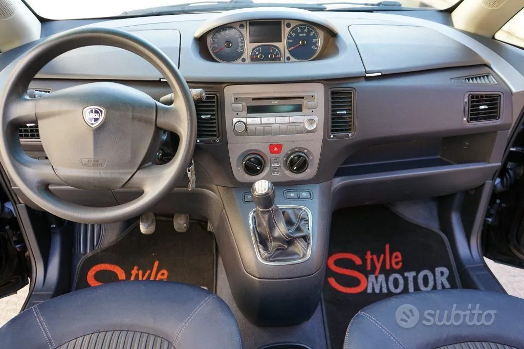 Lancia Musa 2010 photo 5