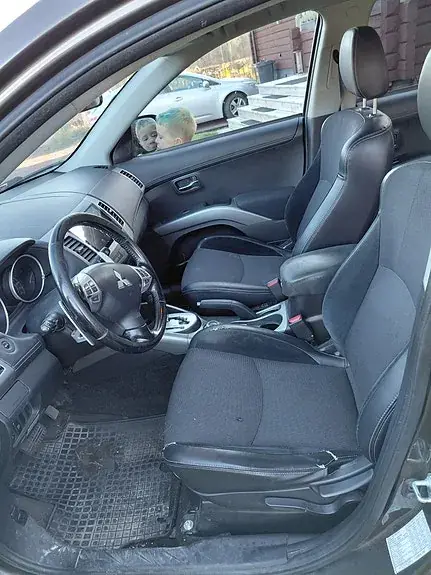 Mitsubishi Outlander 2010 photo 4