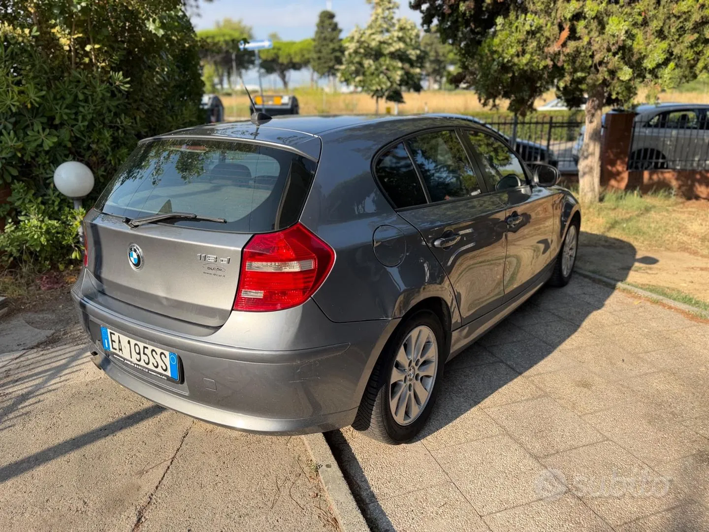 BMW 118 2010 photo 3