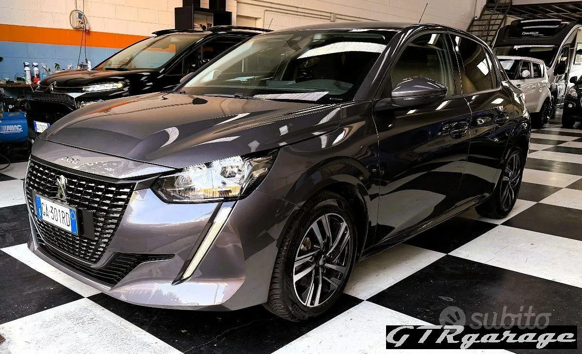 Peugeot 208