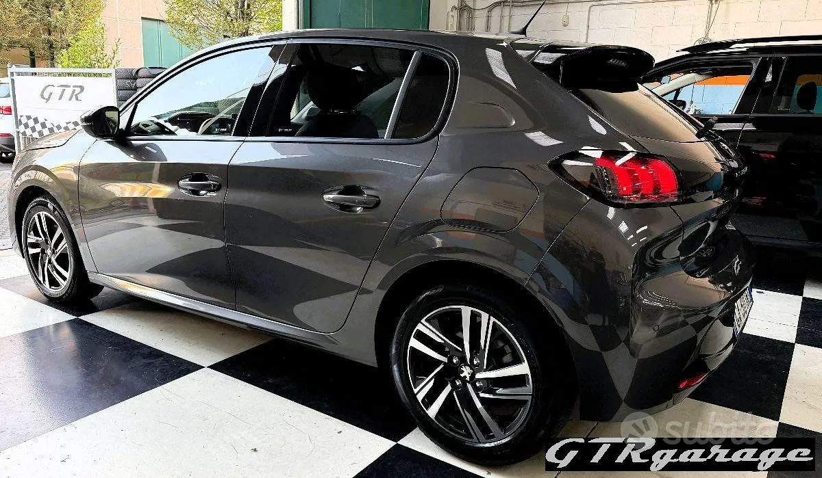 Peugeot 208 2020 photo 4