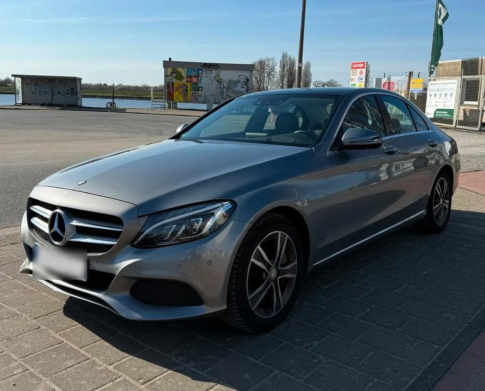 Mercedes-Benz C400