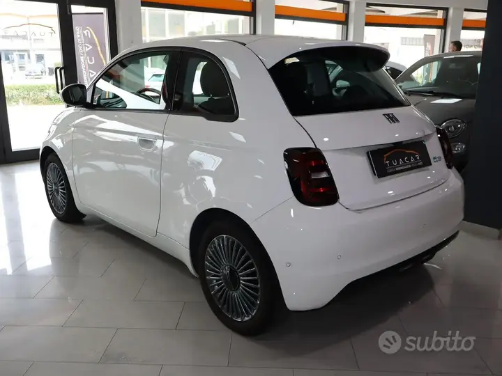 Fiat 500E 2022 photo 2